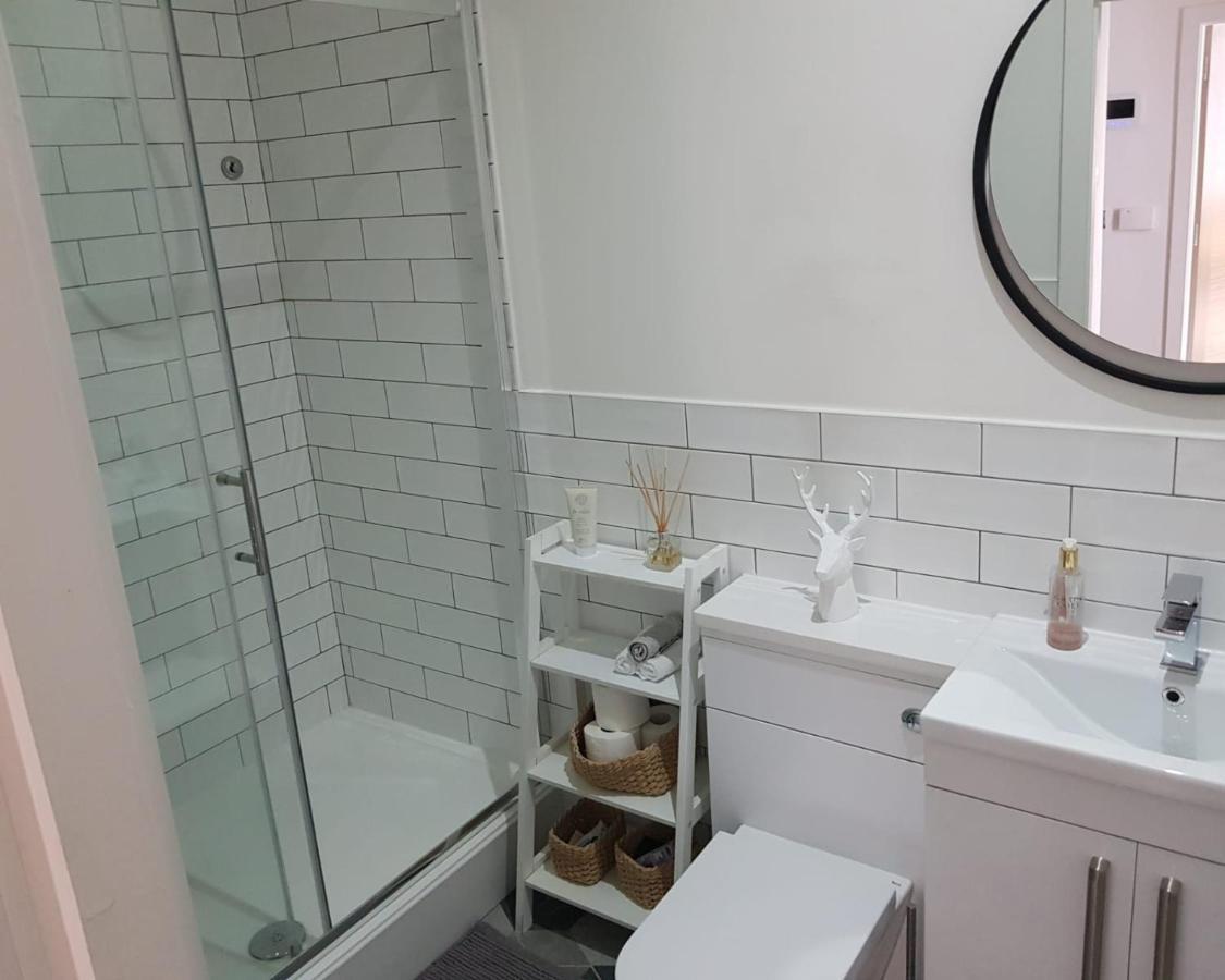 34 Cuppin Street - Luxury City Centre Apartment! Chester Exterior photo